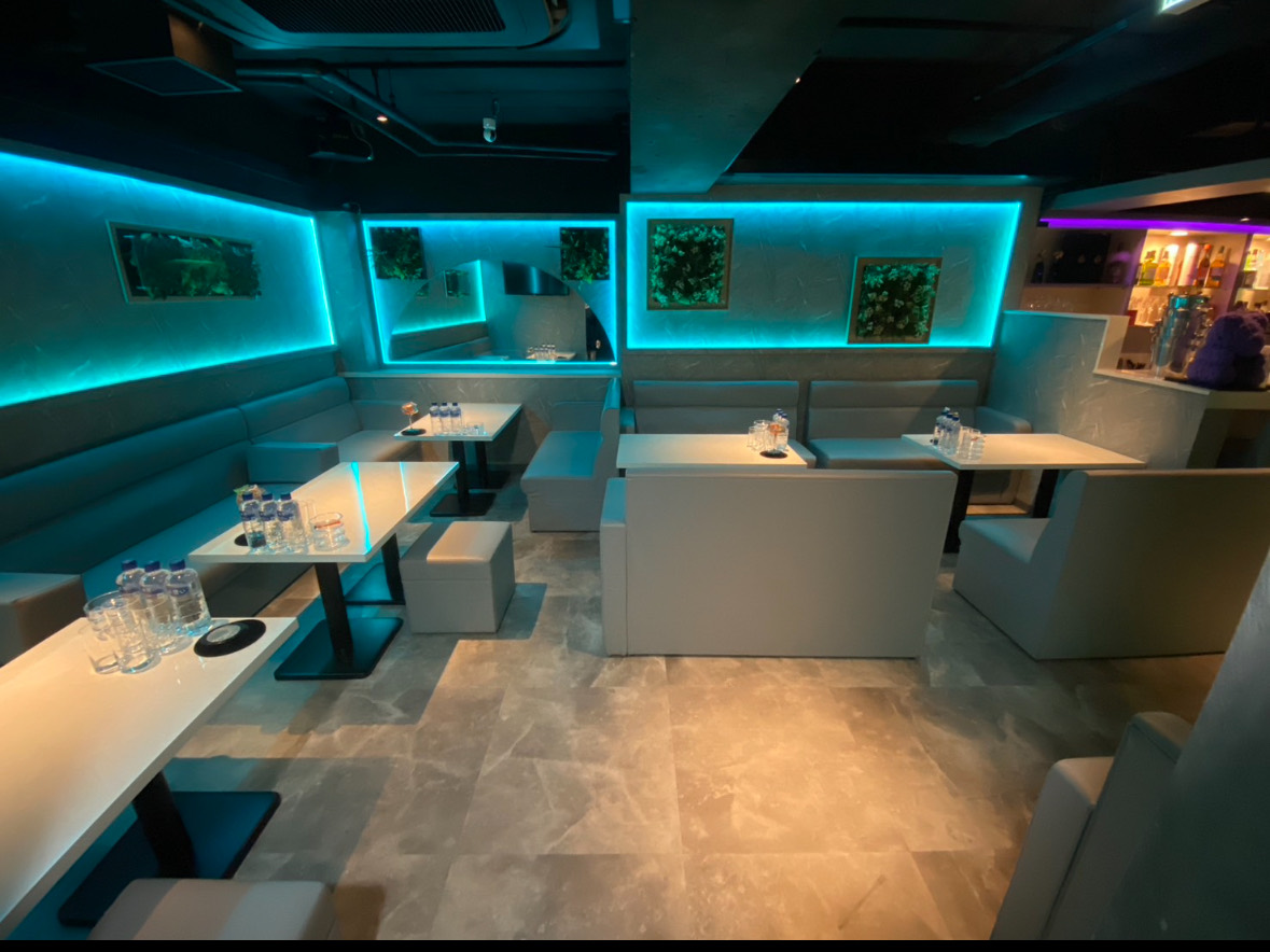 Lounge Aki店内全景